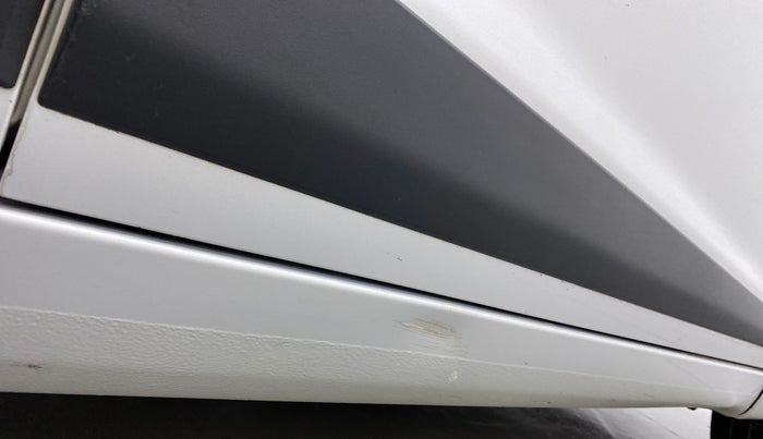 2017 Hyundai Xcent SX 1.1 CRDI, Diesel, Manual, 95,092 km, Right running board - Minor scratches