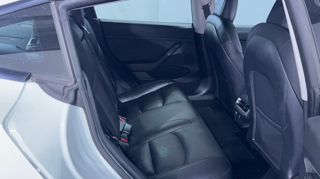 2022 Tesla Model 3 Rear-wheel Drive, Automatic, 81921 km, Right Side Rear Door Cabin View