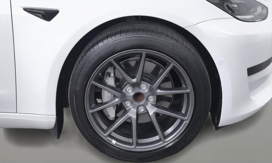 2022 Tesla Model 3 Rear-wheel Drive, Automatic, 81921 km, Right Front Wheel
