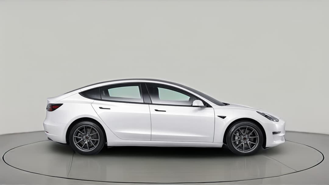 2022 Tesla Model 3 Rear-wheel Drive, Automatic, 81921 km, Right Side View