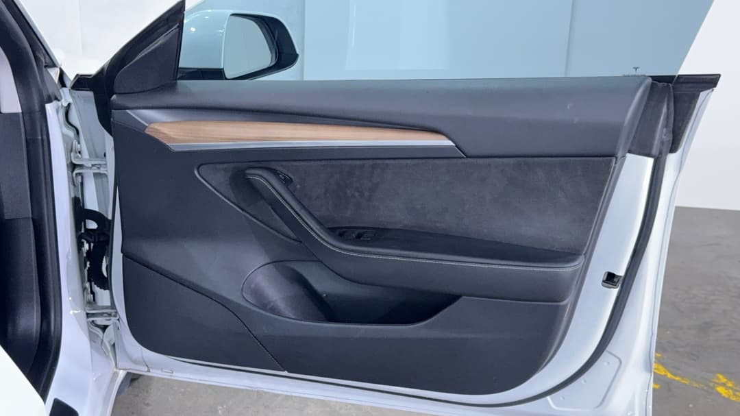 2022 Tesla Model 3 Rear-wheel Drive, Automatic, 81921 km, Speaker View