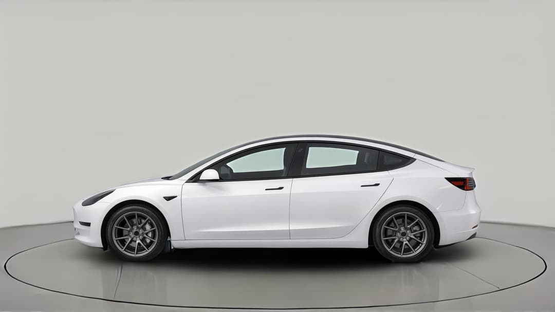2022 Tesla Model 3 Rear-wheel Drive, Automatic, 81921 km, Left Side View