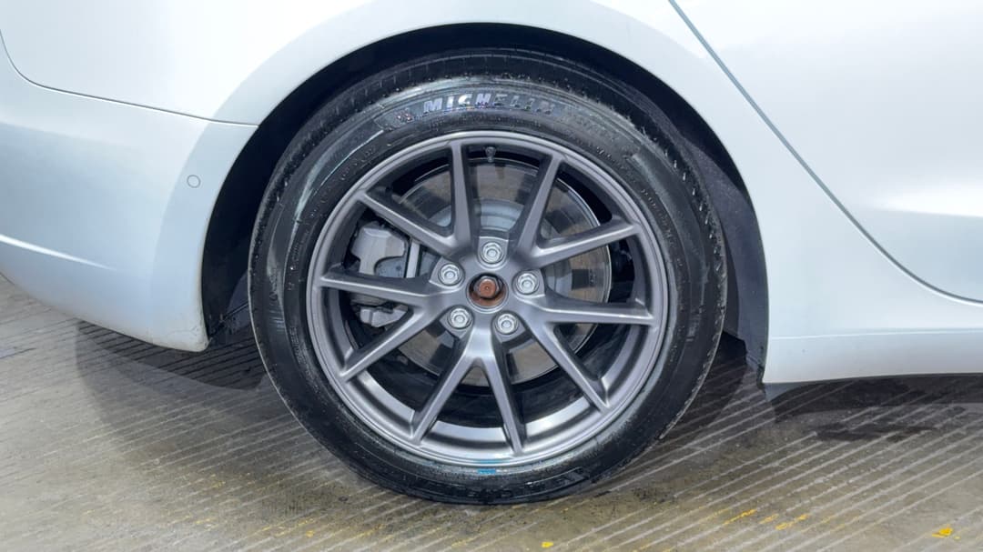 2022 Tesla Model 3 Rear-wheel Drive, Automatic, 81921 km, Right Rear Wheel