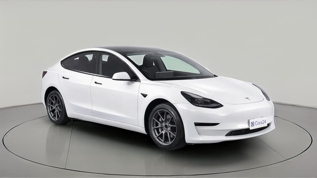 2022 Tesla Model 3 Rear-wheel Drive, Automatic, 81921 km, Right Front Diagonal (45- Degree) View