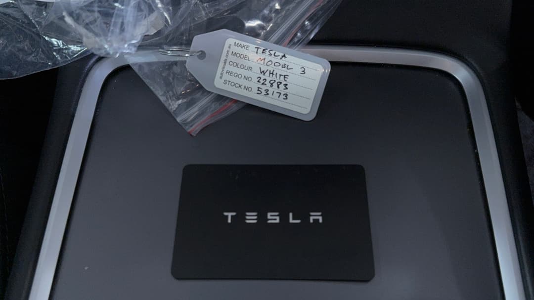 2022 Tesla Model 3 Rear-wheel Drive, Automatic, 81921 km, Key Close-up