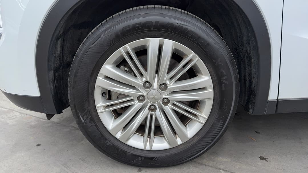 2024 Mitsubishi Outlander Ls 7 Seat (2WD), Automatic, 60619 km, Left Front Wheel