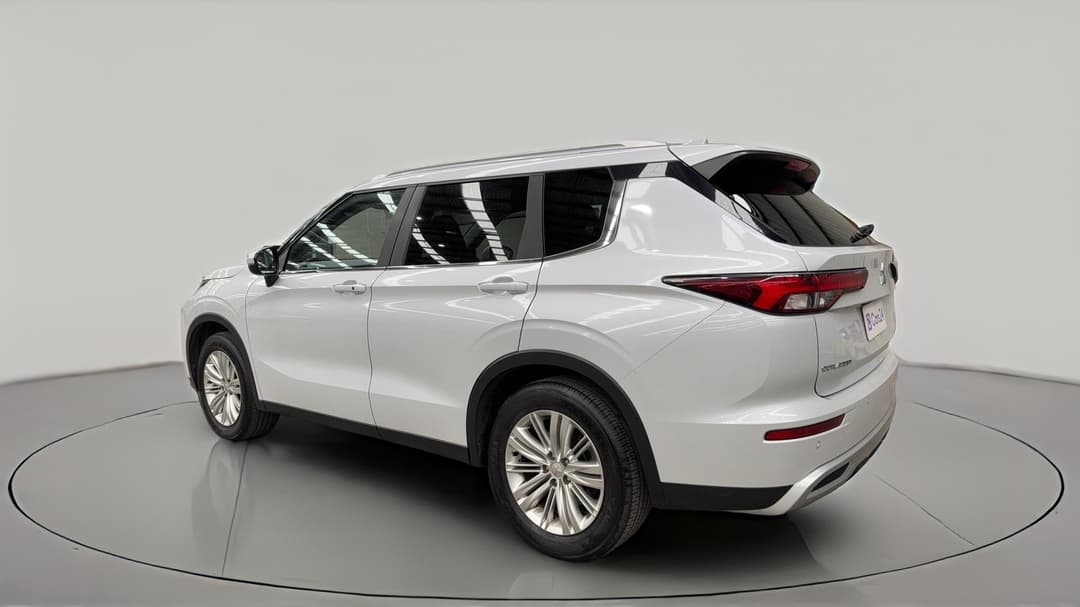2024 Mitsubishi Outlander Ls 7 Seat (2WD), Automatic, 60619 km, Left Back Diagonal (45- Degree) View
