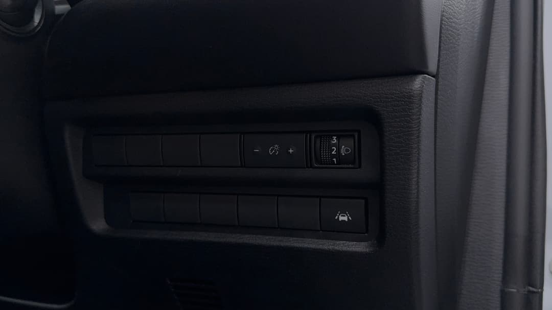 2024 Mitsubishi Outlander Ls 7 Seat (2WD), Automatic, 60619 km, Utility Switches/Buttons