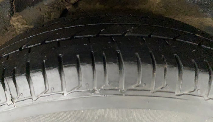 2015 Hyundai i10 SPORTZ 1.1 IRDE2, Petrol, Manual, 42,204 km, Left Rear Tyre Tread