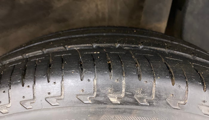 2017 Maruti IGNIS ALPHA 1.2 DUAL TONE, Petrol, Manual, 70,308 km, Left Rear Tyre Tread