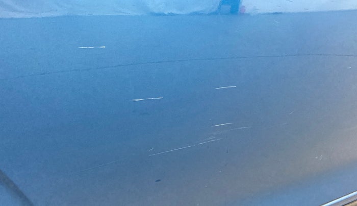 2017 Maruti IGNIS ALPHA 1.2 DUAL TONE, Petrol, Manual, 70,308 km, Front passenger door - Minor scratches