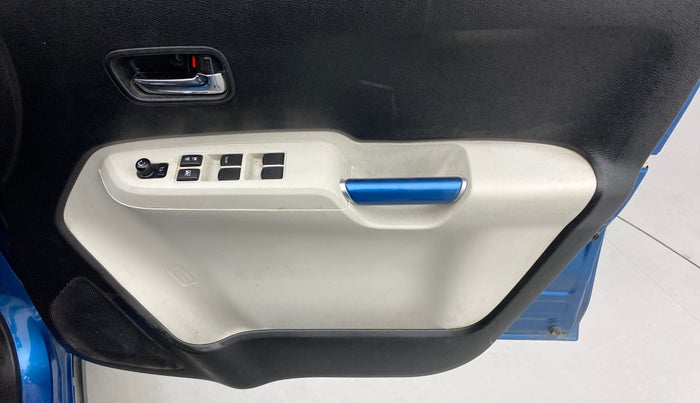2017 Maruti IGNIS ALPHA 1.2 DUAL TONE, Petrol, Manual, 70,308 km, Driver Side Door Panels Control