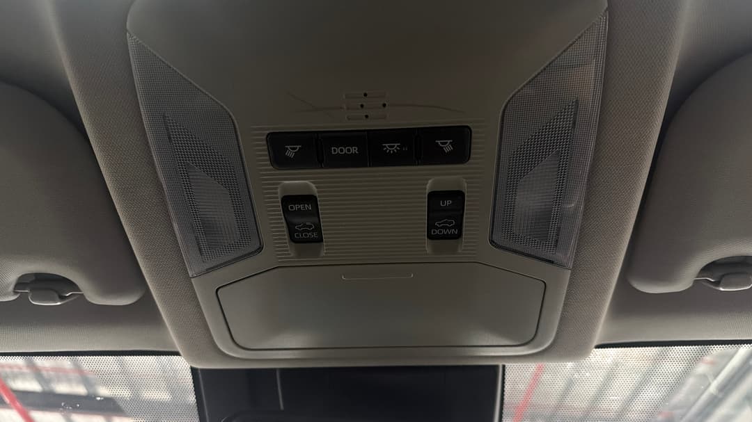 2021 Toyota RAV4 Cruiser (2WD) Hybrid, Automatic, 103470 km, On-Roof Controls/Sunglass holder