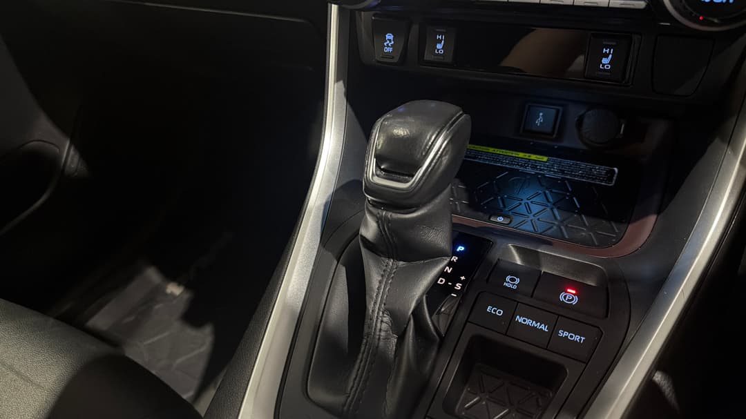 2021 Toyota RAV4 Cruiser (2WD) Hybrid, Automatic, 103470 km, Gear Lever 