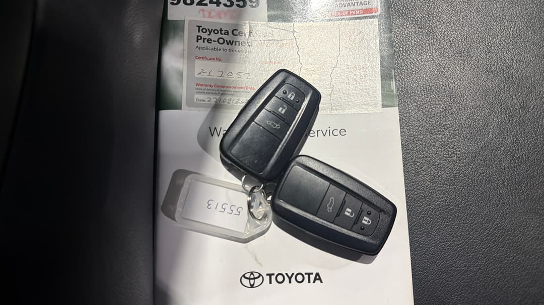 2021 Toyota RAV4 Cruiser (2WD) Hybrid, Automatic, 103470 km, Key Close-up