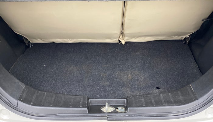 2017 Maruti Wagon R 1.0 VXI AMT, Petrol, Automatic, 14,326 km, Boot Inside