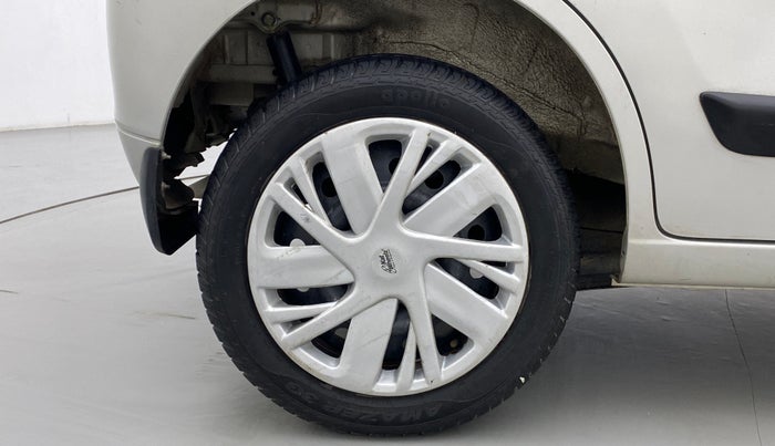 2017 Maruti Wagon R 1.0 VXI AMT, Petrol, Automatic, 14,326 km, Right Rear Wheel