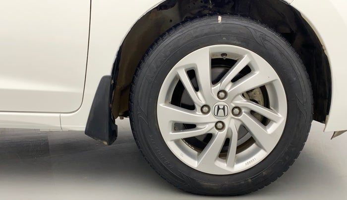 2016 Honda Jazz 1.2 V MT, Petrol, Manual, 23,005 km, Right Front Wheel