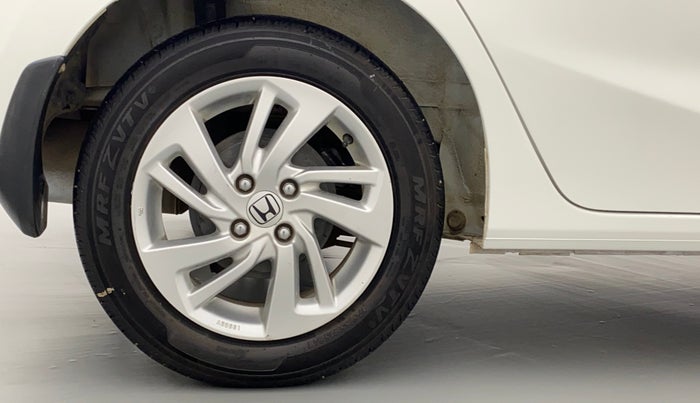 2016 Honda Jazz 1.2 V MT, Petrol, Manual, 23,005 km, Right Rear Wheel