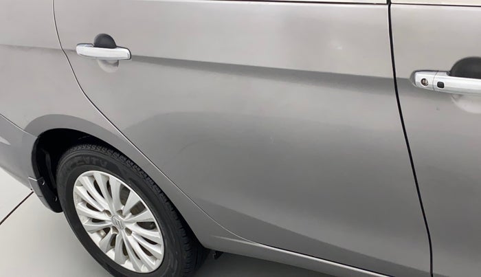 2017 Maruti Ciaz ZETA 1.4  MT PETROL, Petrol, Manual, 31,486 km, Right rear door - Minor scratches