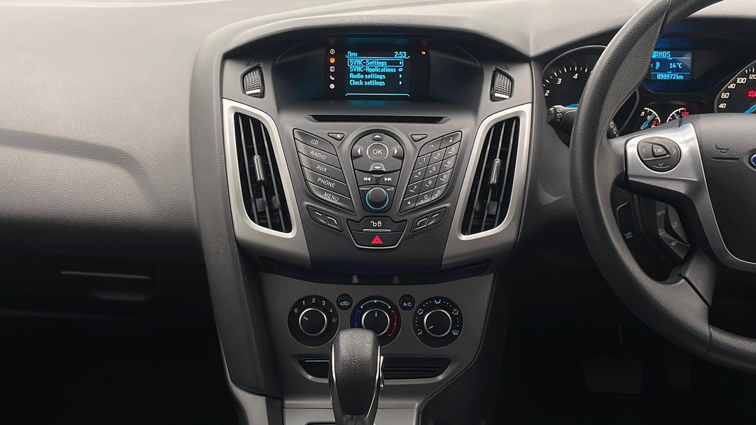 2015 Ford Focus Ambiente, Automatic, 99918 km, Center Console