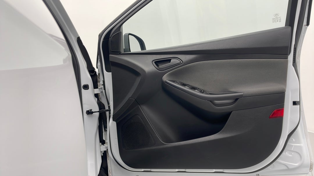 2015 Ford Focus Ambiente, Automatic, 99918 km, Speaker View