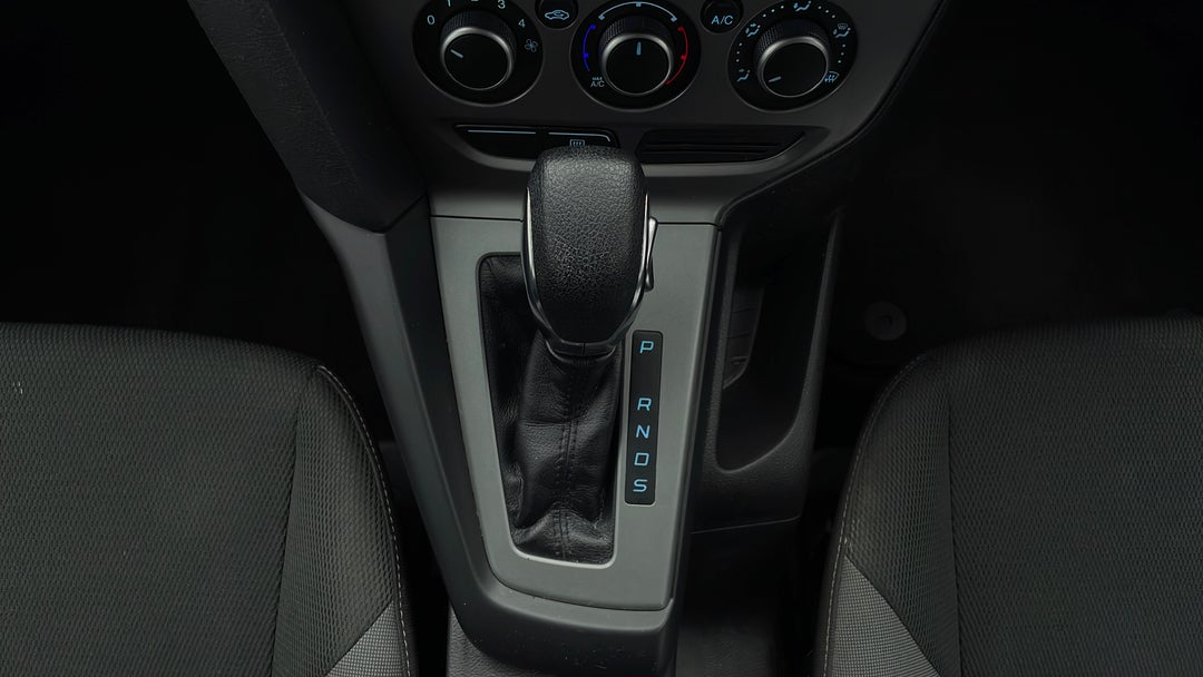 2015 Ford Focus Ambiente, Automatic, 99918 km, Gear Lever 