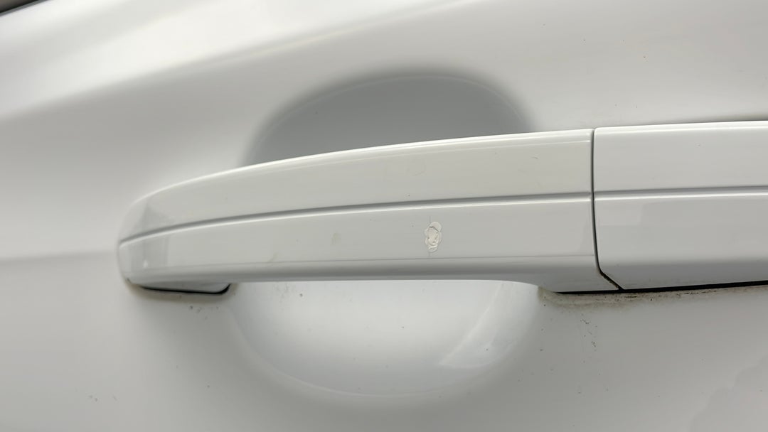 2015 Ford Focus Ambiente, Automatic, 99918 km, Door Handles Rear LHS Chip