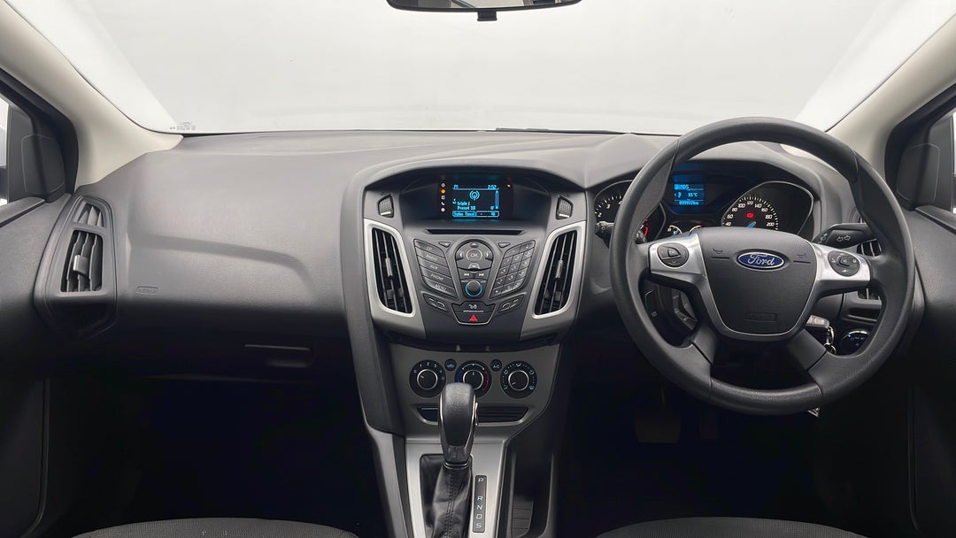 2015 Ford Focus Ambiente, Automatic, 99918 km, Dashboard View