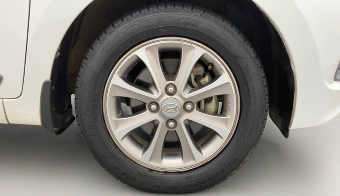 2016 Hyundai Grand i10 ASTA (O) 1.2 KAPPA VTVT, Petrol, Manual, 73,202 km, Right Front Wheel