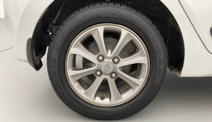 2016 Hyundai Grand i10 ASTA (O) 1.2 KAPPA VTVT, Petrol, Manual, 73,202 km, Right Rear Wheel
