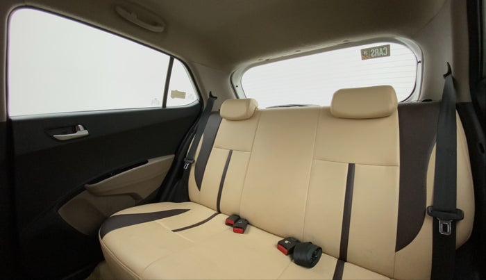 2016 Hyundai Grand i10 ASTA (O) 1.2 KAPPA VTVT, Petrol, Manual, 73,202 km, Right Side Rear Door Cabin