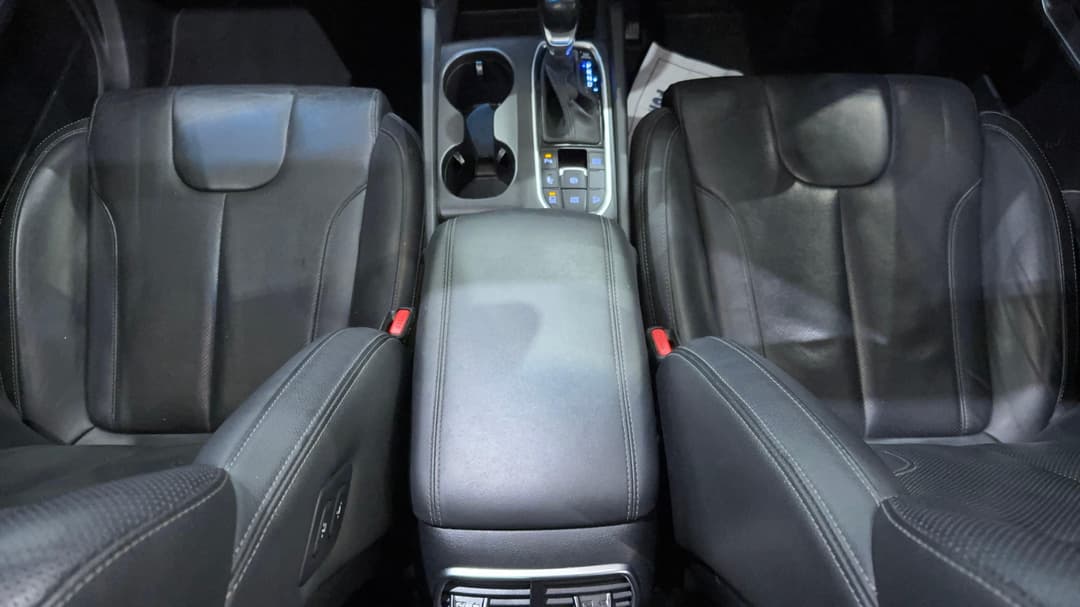 2019 Hyundai Santa Fe Highlander Crdi Burg (AWD), Automatic, 71412 km, Center Console