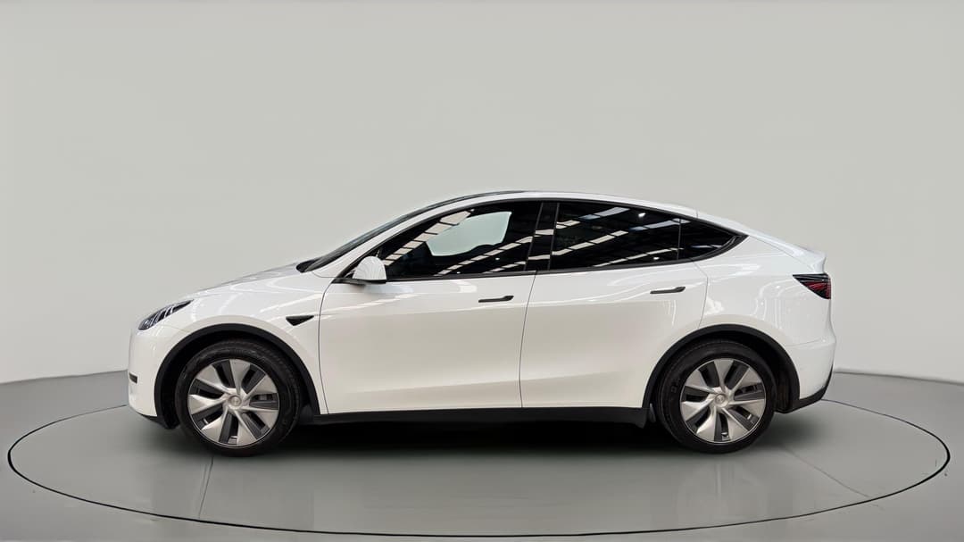 2022 Tesla Model Y Rear-wheel Drive, Automatic, 64459 km, Left Side View
