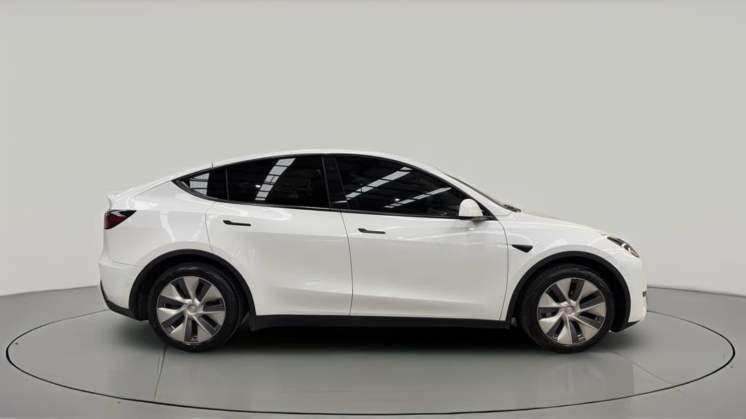 2022 Tesla Model Y Rear-wheel Drive, Automatic, 64459 km, Right Side View