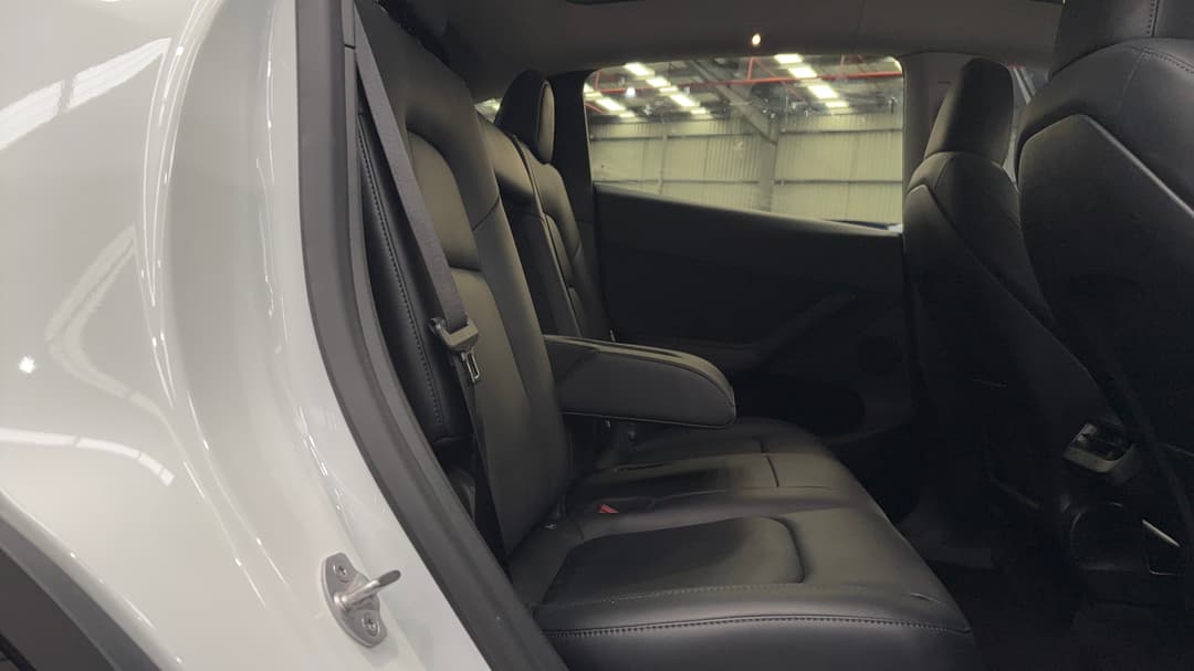 2022 Tesla Model Y Rear-wheel Drive, Automatic, 64459 km, Right Side Rear Door Cabin View