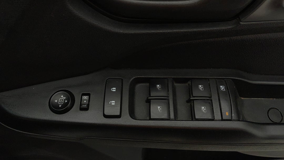 2020 Holden Colorado Ls (4x4), Automatic, 82727 km, Drivers Side Door Panel Controls