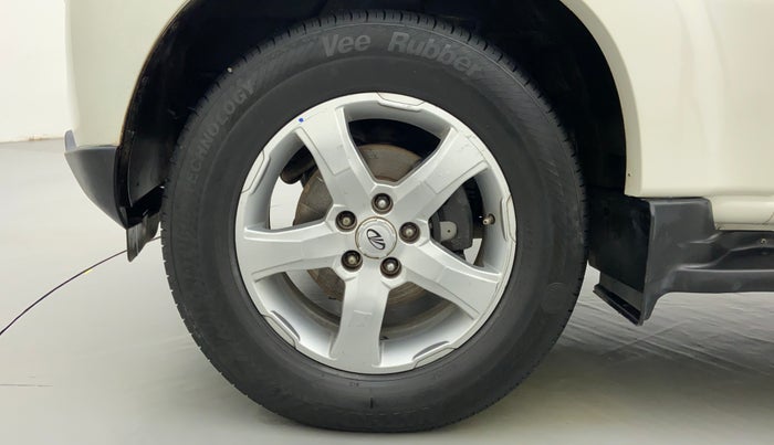 2015 Mahindra Scorpio S6 PLUS, Diesel, Manual, 67,624 km, Left Front Wheel