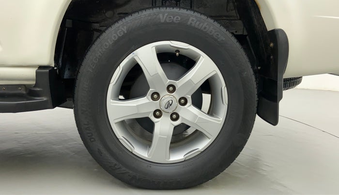 2015 Mahindra Scorpio S6 PLUS, Diesel, Manual, 67,624 km, Left Rear Wheel