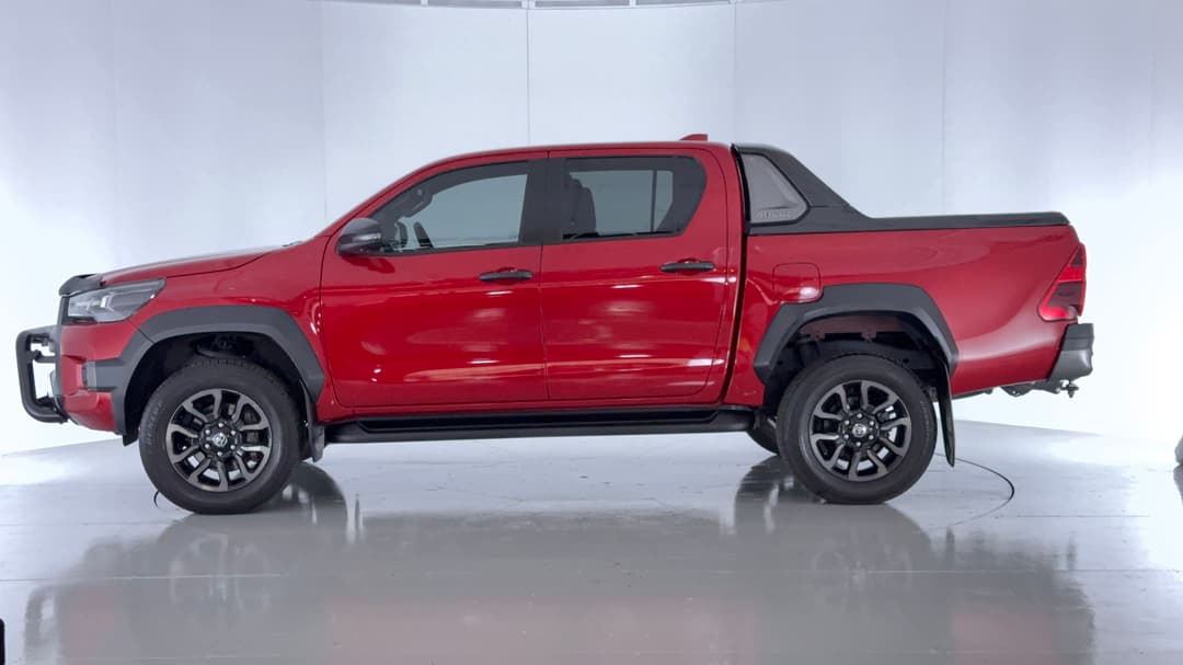 2023 Toyota Hilux Rogue (4x4), Automatic, 47505 km, Left Side View
