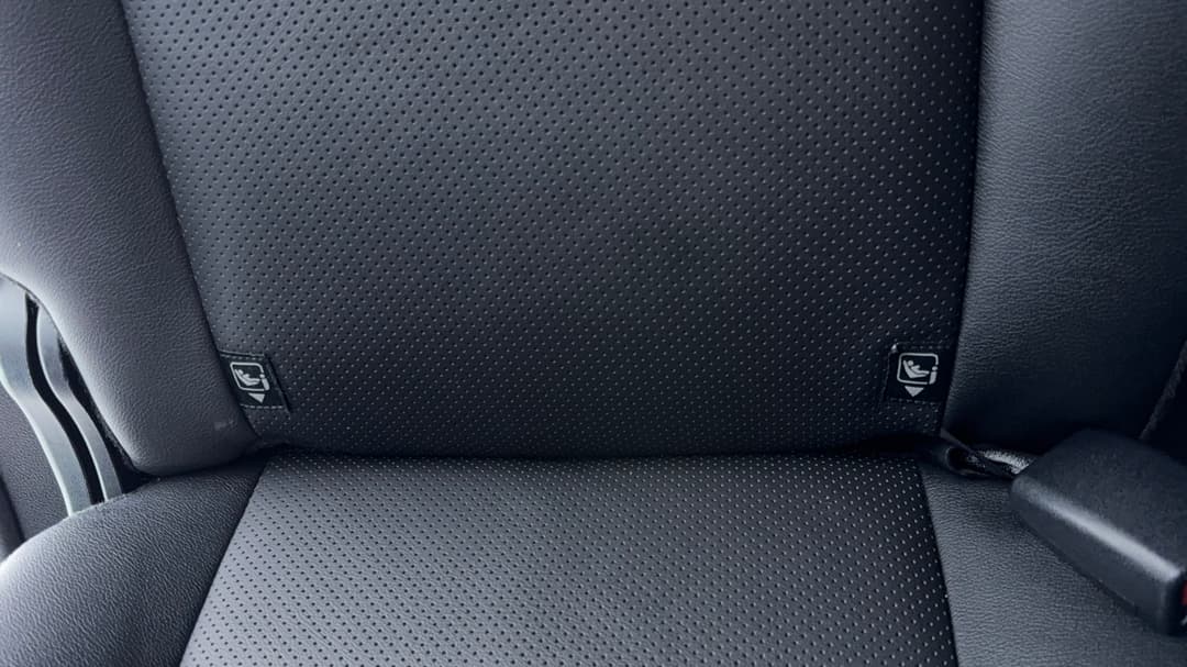2023 Toyota Hilux Rogue (4x4), Automatic, 47505 km, Child Seat Anchor Points