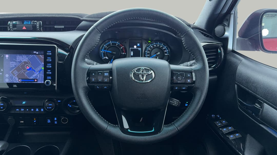 2023 Toyota Hilux Rogue (4x4), Automatic, 47505 km, Steering Wheel Close-up