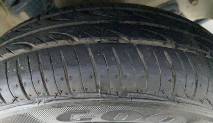 2019 Maruti Alto 800 VXI, Petrol, Manual, 42,236 km, Right Front Tyre Tread