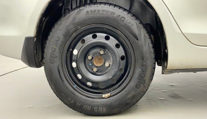 2015 Maruti Swift Dzire VXI, Petrol, Manual, 99,300 km, Right Rear Wheel