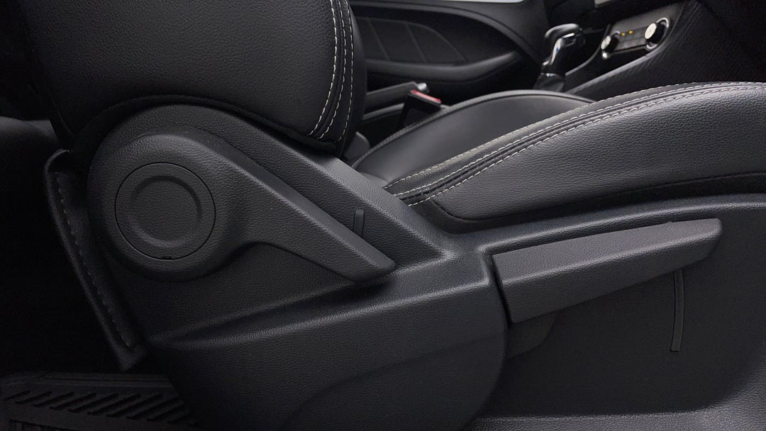 2021 MG ZS Excite, Automatic, 48006 km, Drivers Side Adjustment Panel