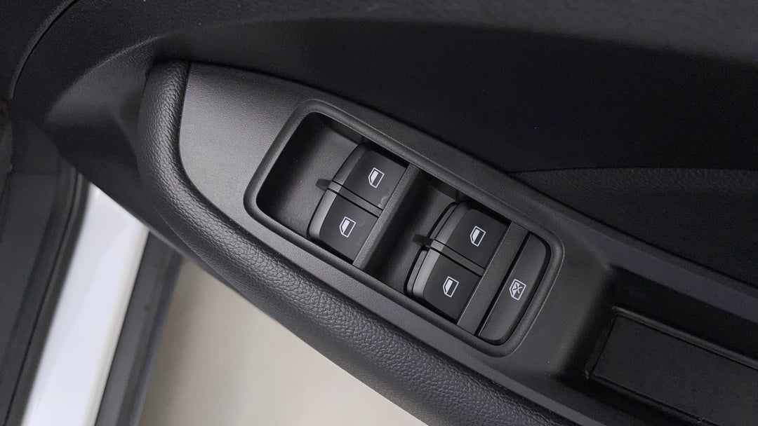 2021 MG ZS Excite, Automatic, 48006 km, Drivers Side Door Panel Controls