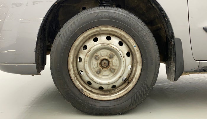 2011 Maruti Wagon R 1.0 LXI CNG, CNG, Manual, 79,167 km, Left Front Wheel