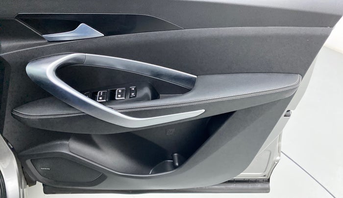 2019 MG HECTOR SHARP DCT PETROL, Petrol, Automatic, 16,226 km, Driver Side Door Panels Control