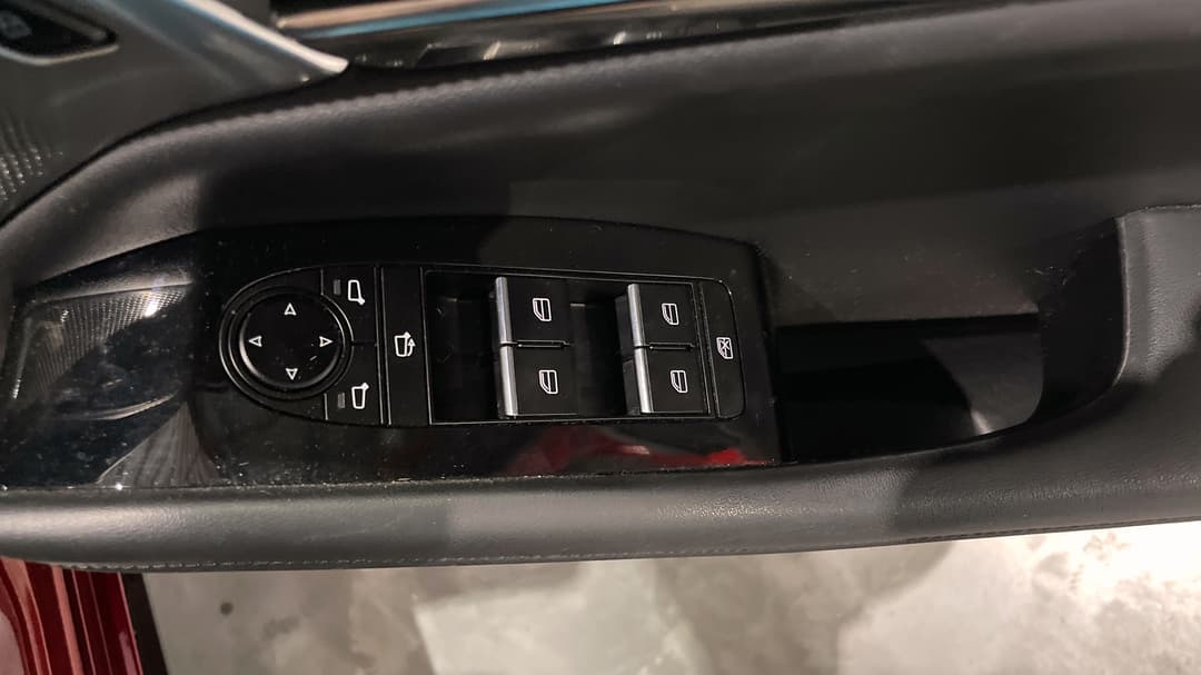 2022 Mazda Mazda3 G25 Astina, Automatic, 36844 km, Drivers Side Door Panel Controls