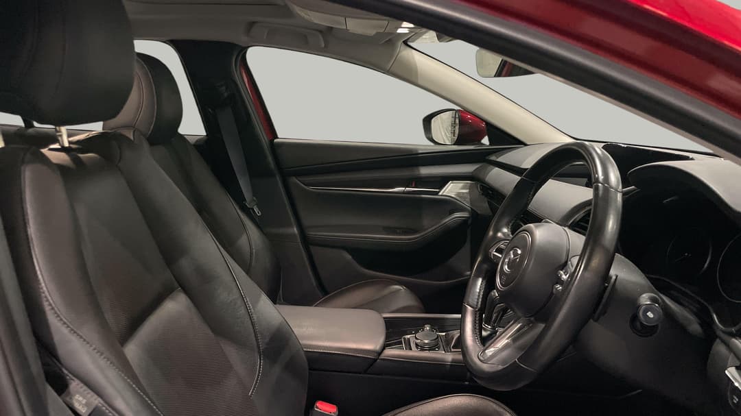 2022 Mazda Mazda3 G25 Astina, Automatic, 36844 km, Right Side Front Door Cabin View